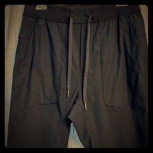 Lululemon joggers